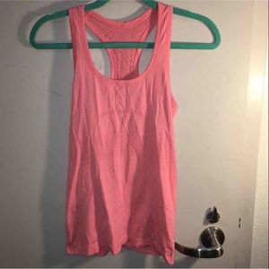 Lululemon "Swiftly" top