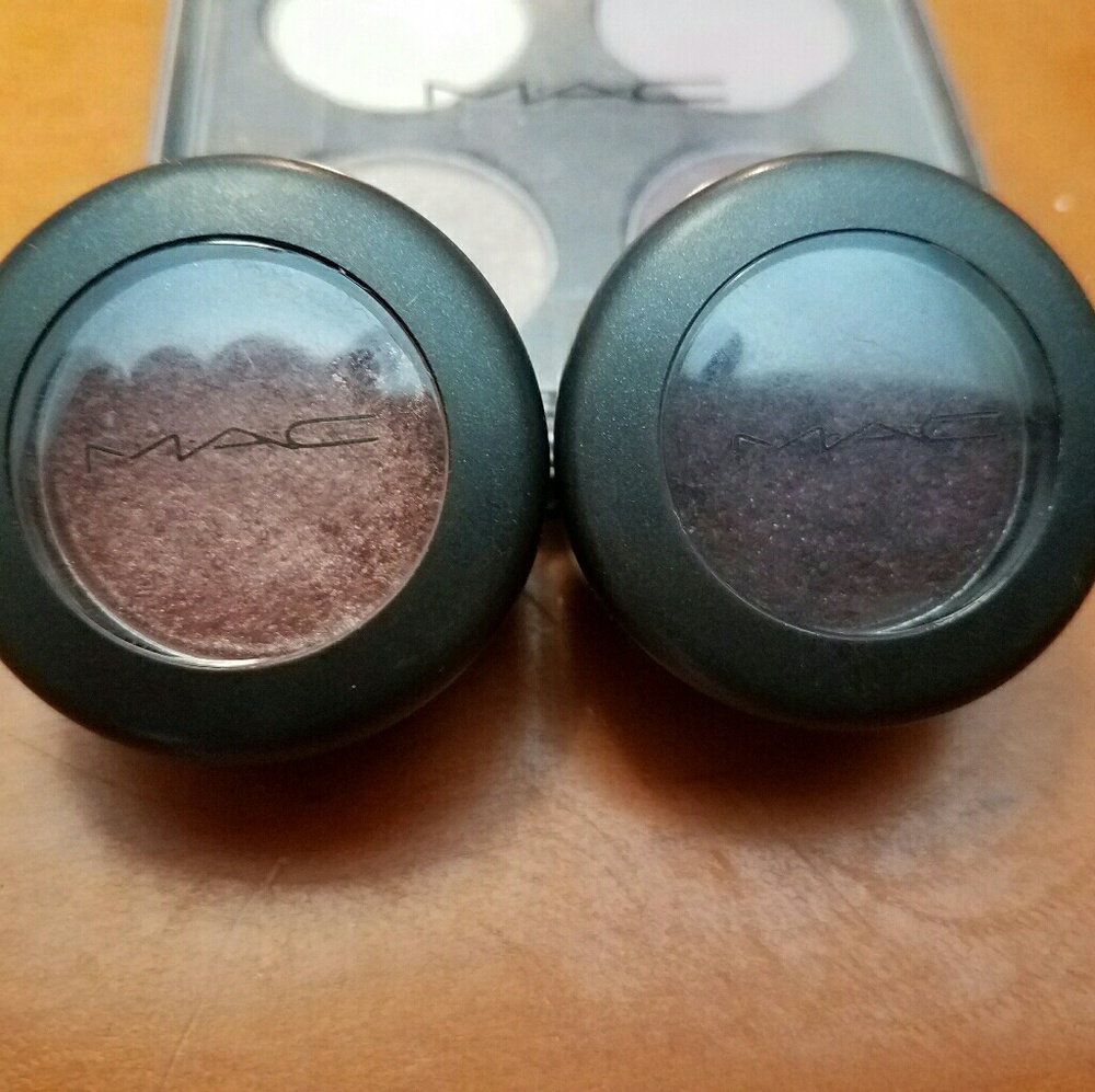 Authentic Barely Used MAC Eyeshadow's (set of 2)