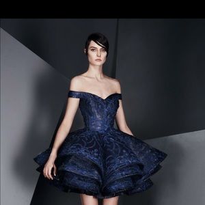 Meet your Posher, Aki