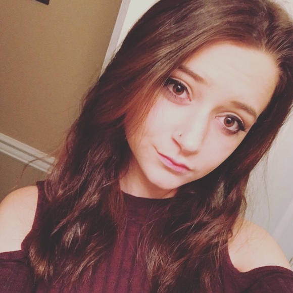 Meet your Posher, Paige - Picture 1 of 1