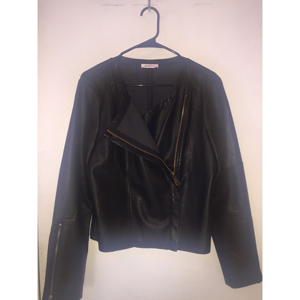 FAUX LEATHER JACKET