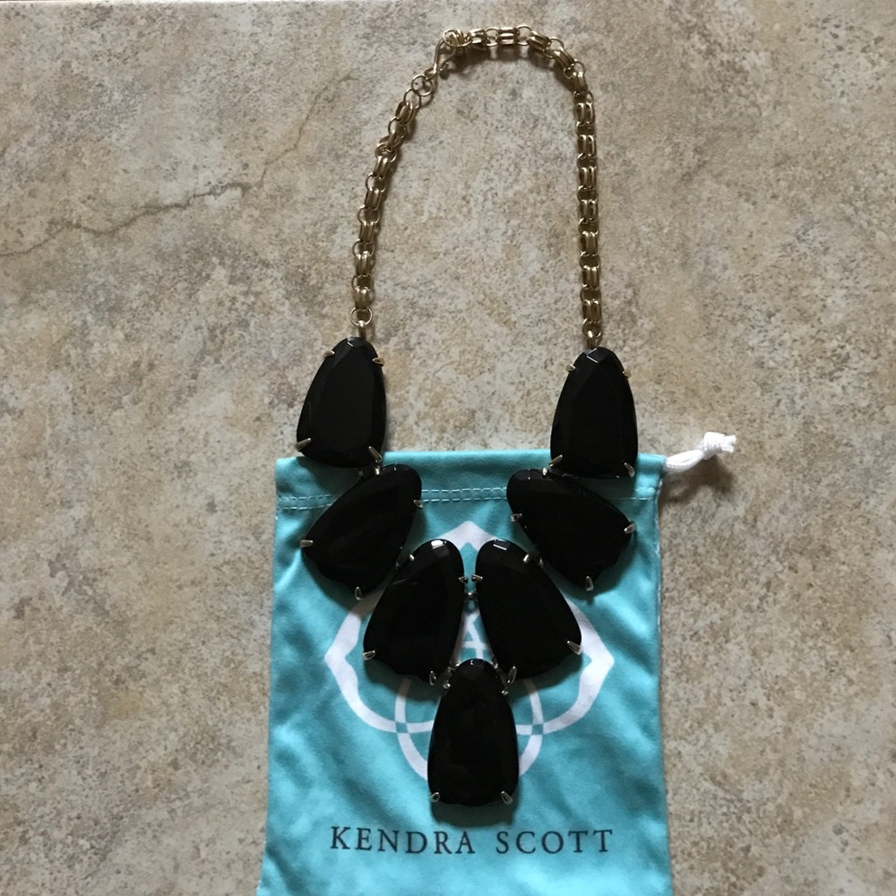 🎉 SALE 🎉 Kendra Scott Harlow Black/Gold Necklace