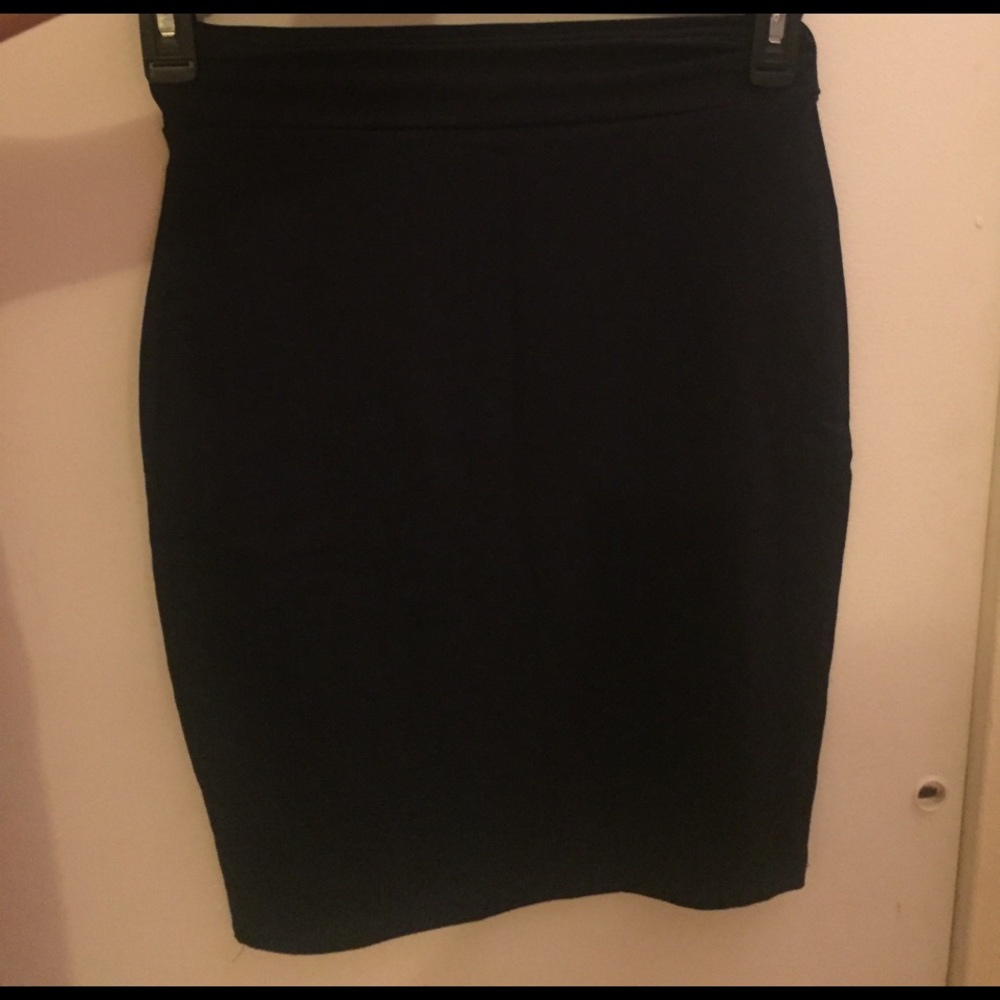 Susana Monaco cute skirt 🌺