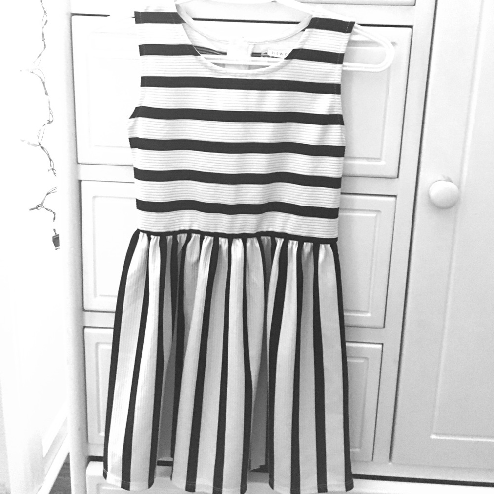 Youth dress size 10. Brand: Btween