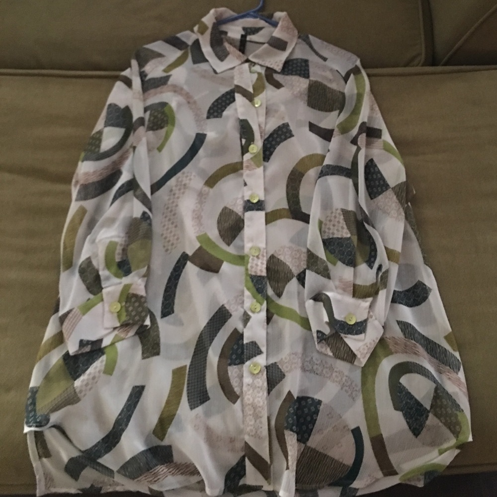 Women's new designer blouse Connick peekaboo back.
