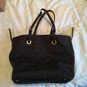 Michael Kors Signature Jet Set Bag