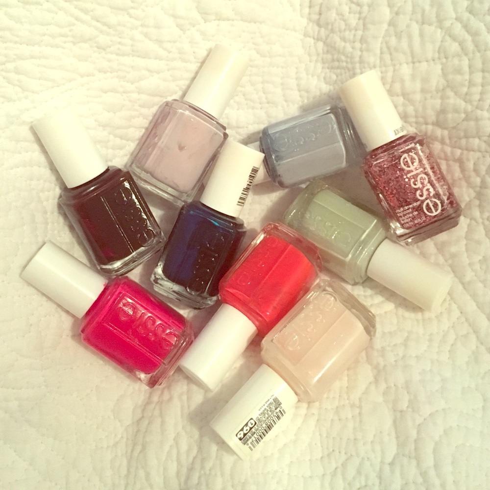 8 Essie nail polish and one free (9 in total)