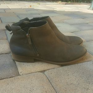 Ankle Boots / Booties