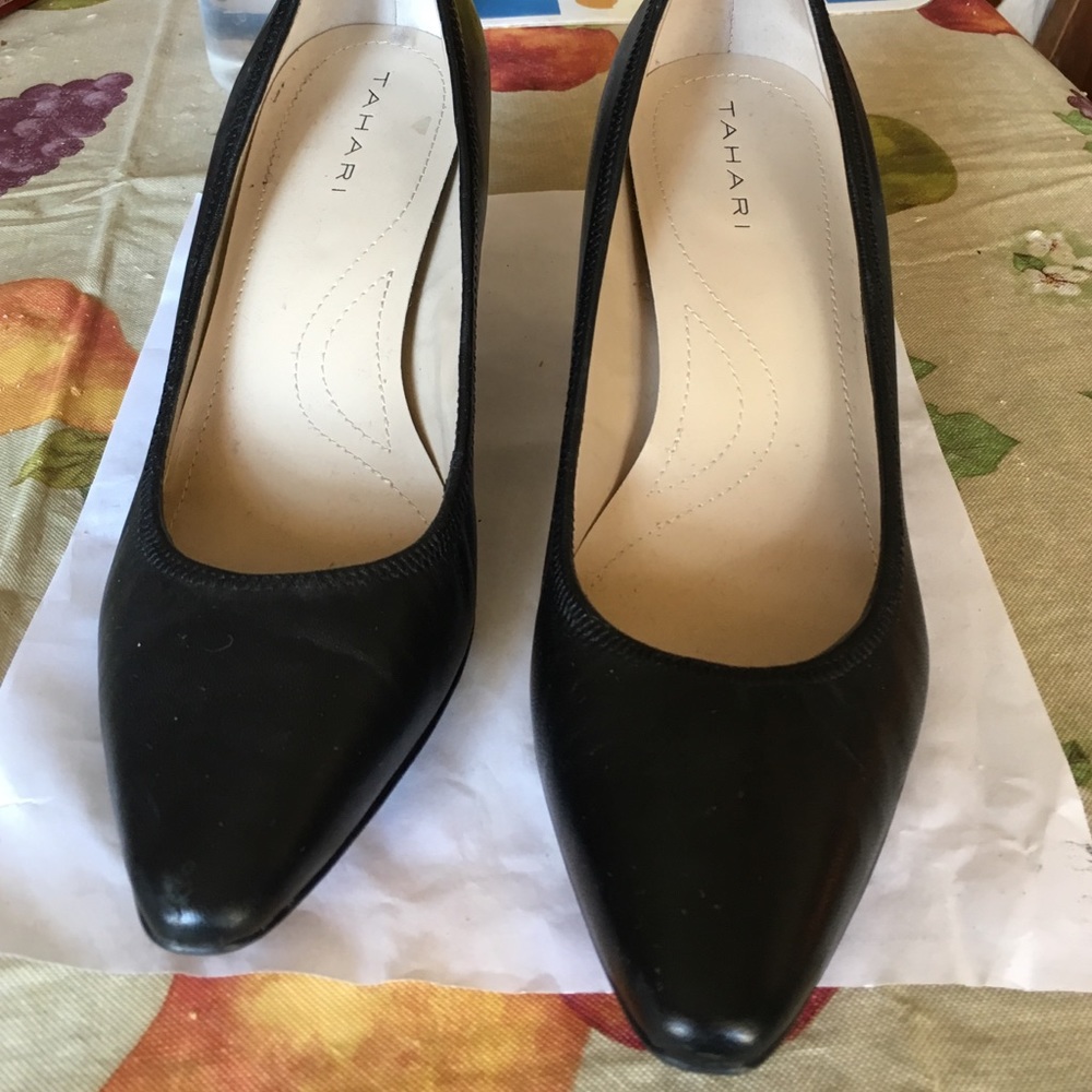 Tahari Dress Shoes 2 1/2" heel