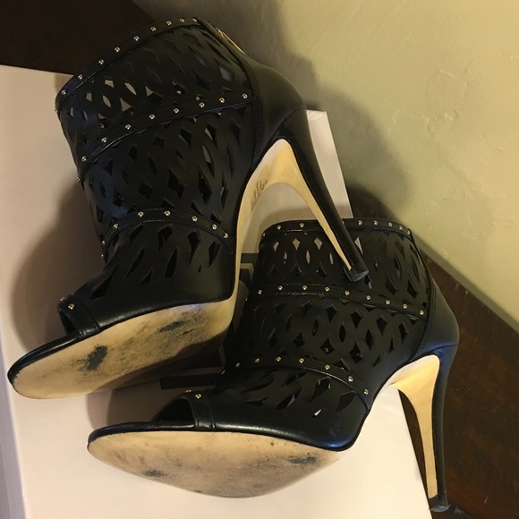 Ivanka Trump Black Leather Booties - 8.5M ITDYLAN - Picture 3 of 5