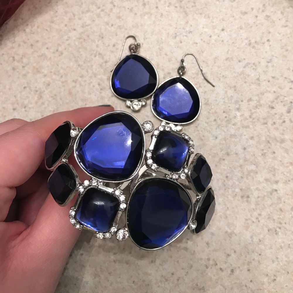 Blue jewelry set