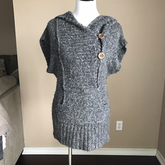 Free People Sweaters - ✨Free People Sleeveless sweater✨