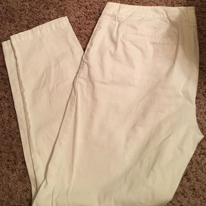 Like new. White crop dress pants