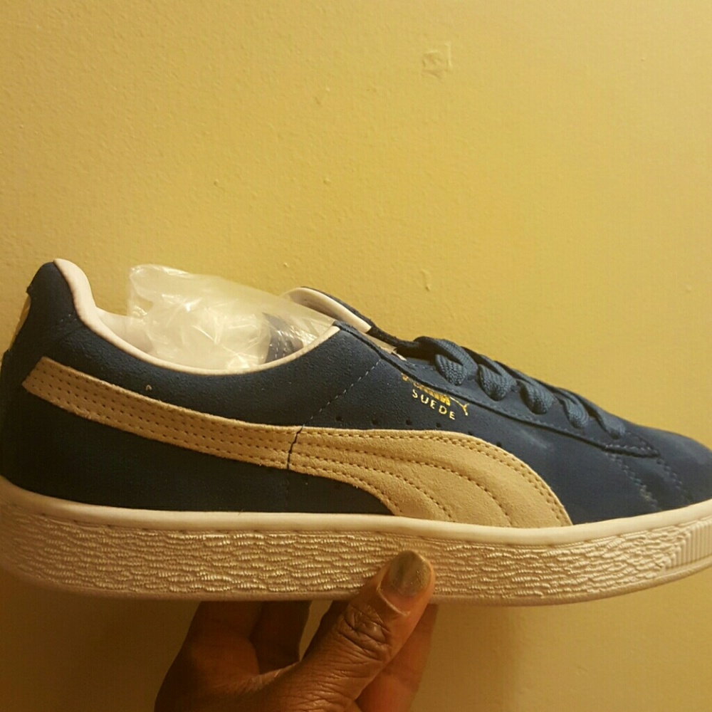 NEVER WORN BRAND NEW Sneakers