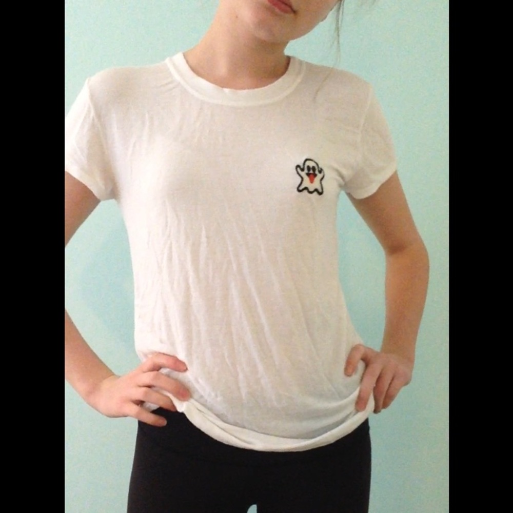 Brandy Melville White t shirt with ghost Emoji