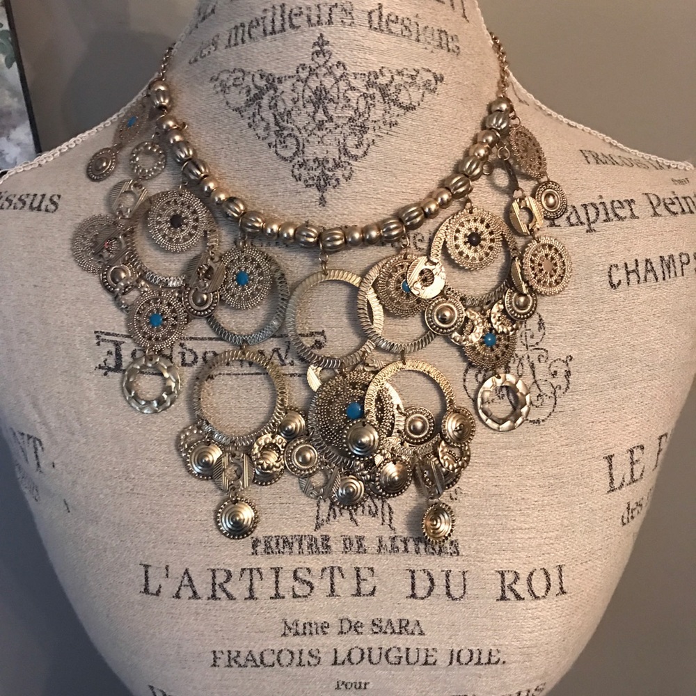 Statement piece