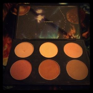 MAC palette of 6 blushes
