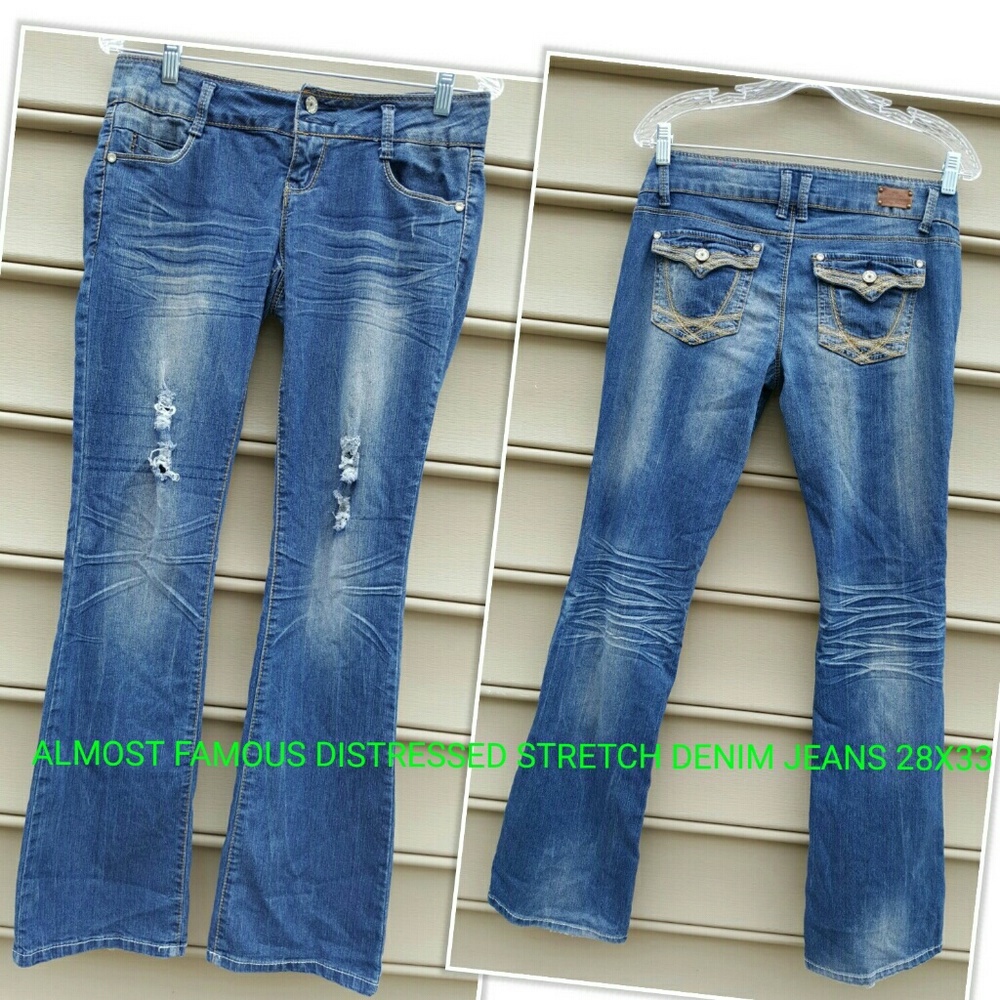 ALMOST FAMOUS FLAP POCKET  DISTRESSED BOOTCUT