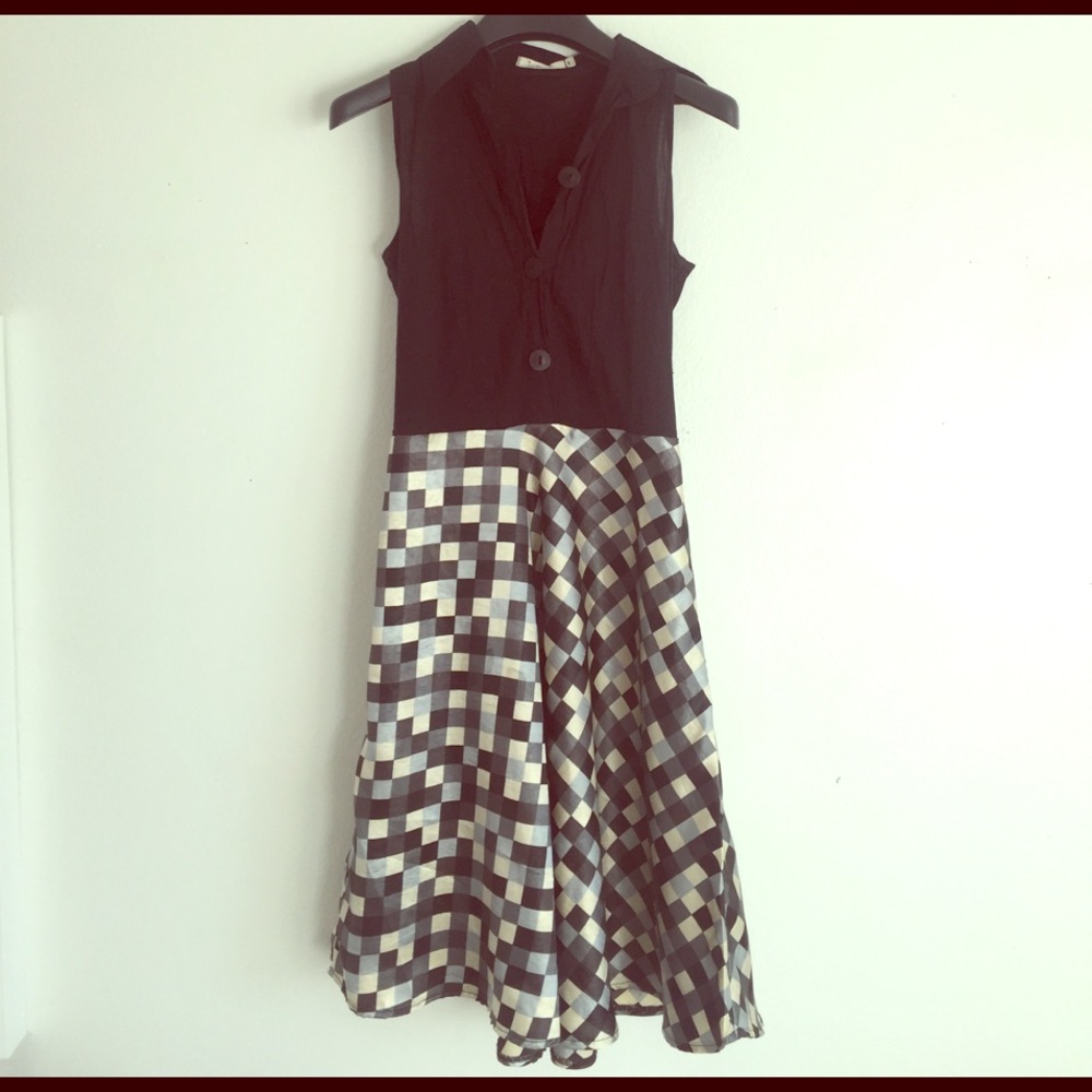 Lavand Sleeveless Dress