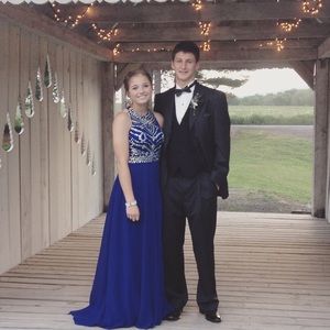 Royal blue prom dress!!! 💎👅💅🏽