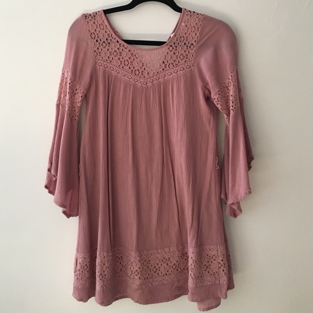 Dusty pink lace dress
