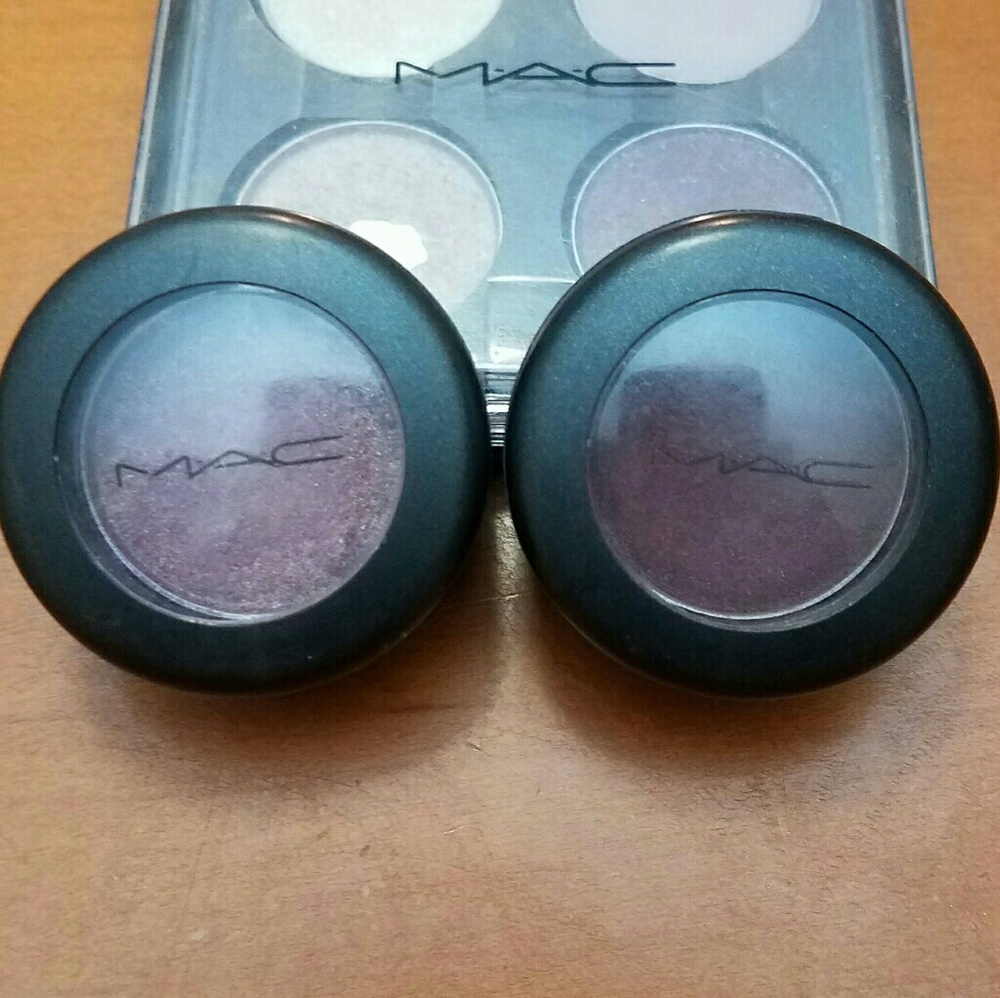 Authentic Barely Used MAC Eyeshadow's  (set of 2)