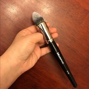 Morphe E12 from original elite collection