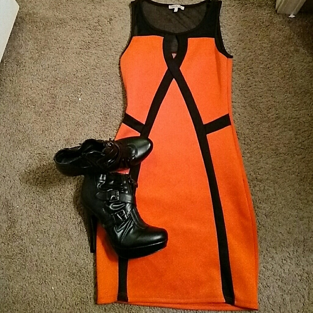 Redorange body con dress