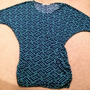 Moving Sale✨41 Hawthorn Shirt