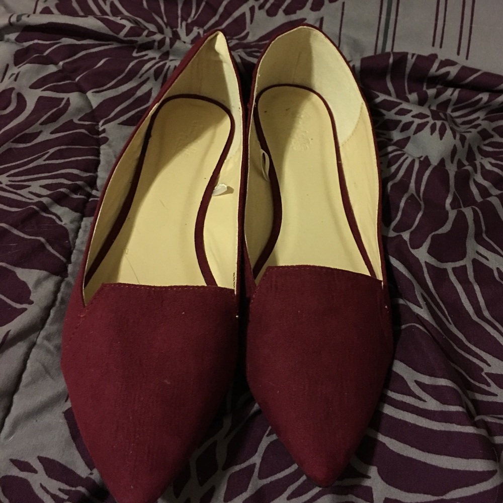 Red pointed toe flats