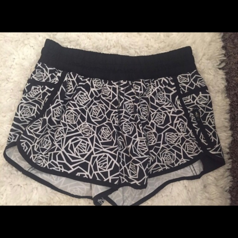 Lululemon Tracker Shorts size 10