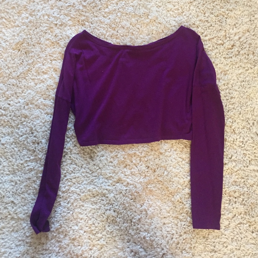 Fun long sleeved crop top
