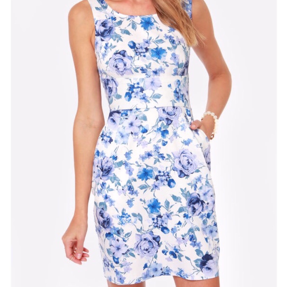 Pretty porcelain blue spring dress