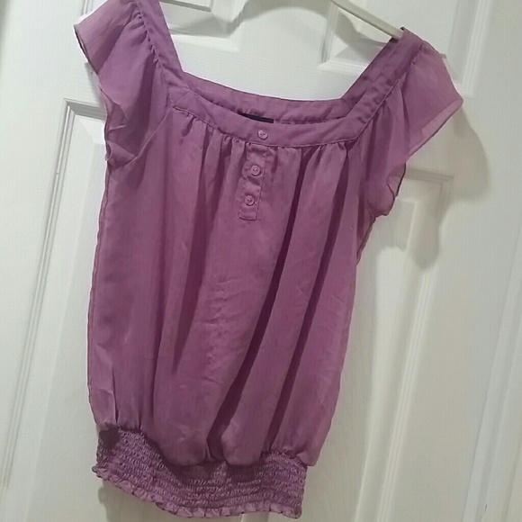 Cute Top! - Picture 1 of 4