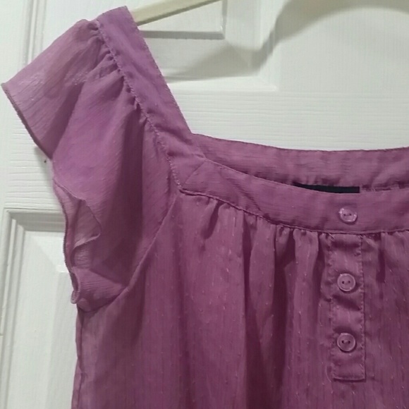 Cute Top! - Picture 2 of 4