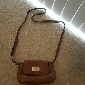 MICHAEL KORS SMALL CROSSBODY