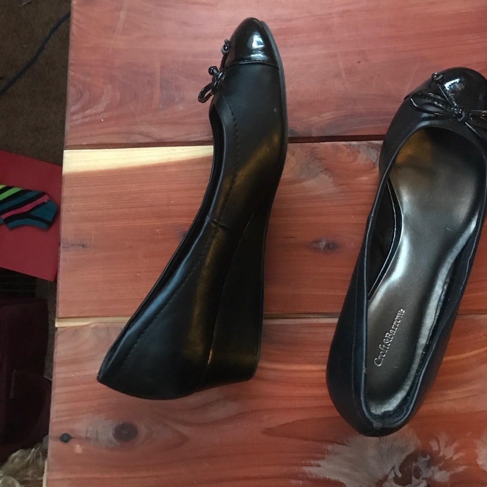 Shoes - Picture 2 of 3