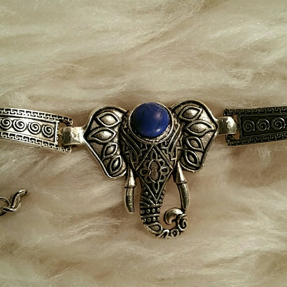 Flash Sale! Elephant Shape Gem Bracelet - Picture 2 of 4