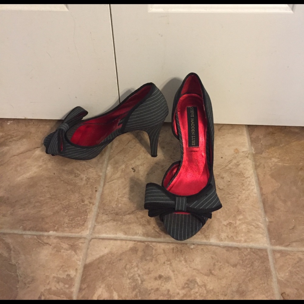 Steve Madden Pin Stripes High Heels