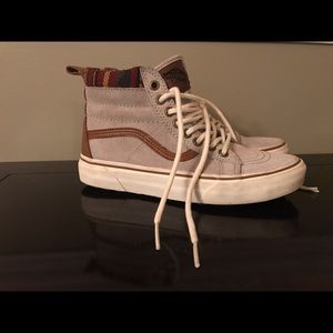 They just don't fit!! Barley worn!