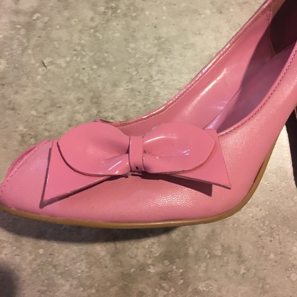 Adorable 🎀 heels - Picture 4 of 7