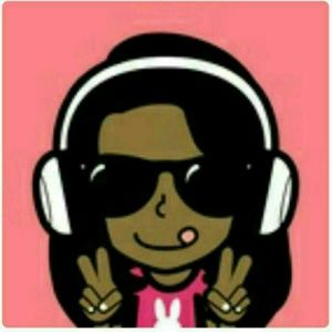 Meet your Posher, Makayla