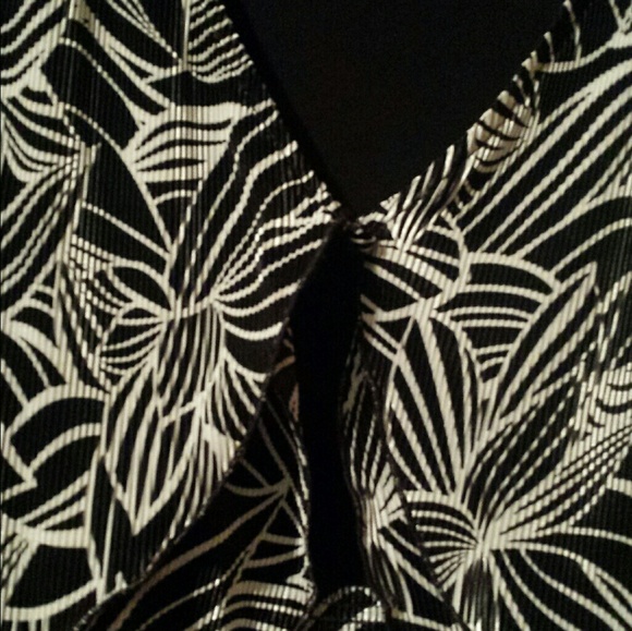 Connected Woman // Gorgeous Dress Jacket 2X - Picture 2 of 4