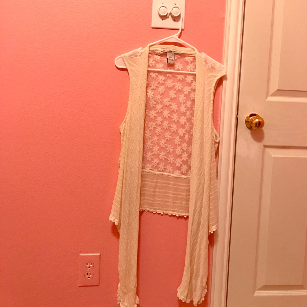 Sleveless cardigan