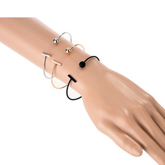 🆕 Open Cuff Bar Bracelet - Picture 2 of 6