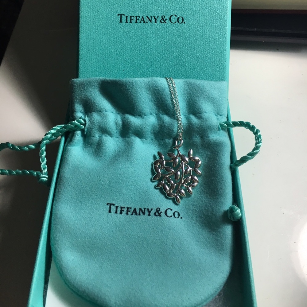 Tiffany & Co Paloma Picasso Olive Leaf Pendant