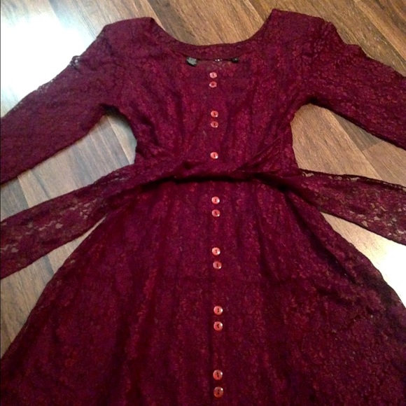 Vintage Dresses & Skirts - 🔴2/$10 or 5/$20 Vintage Lace Dress