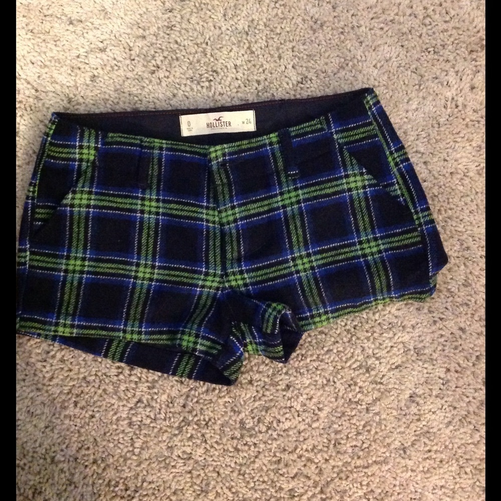 NWOT Hollister Green/Blue Plaid Shorts