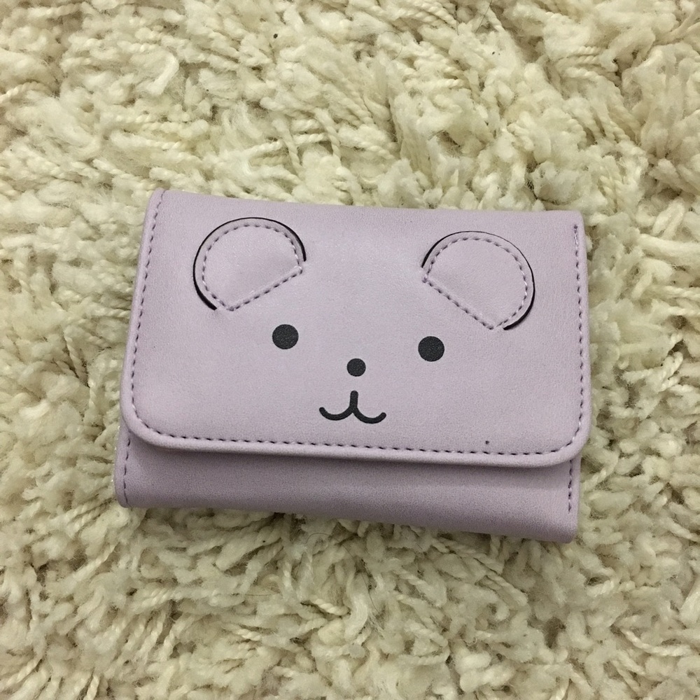 Cute wallet!!! You'll love this! 😍😍😍
