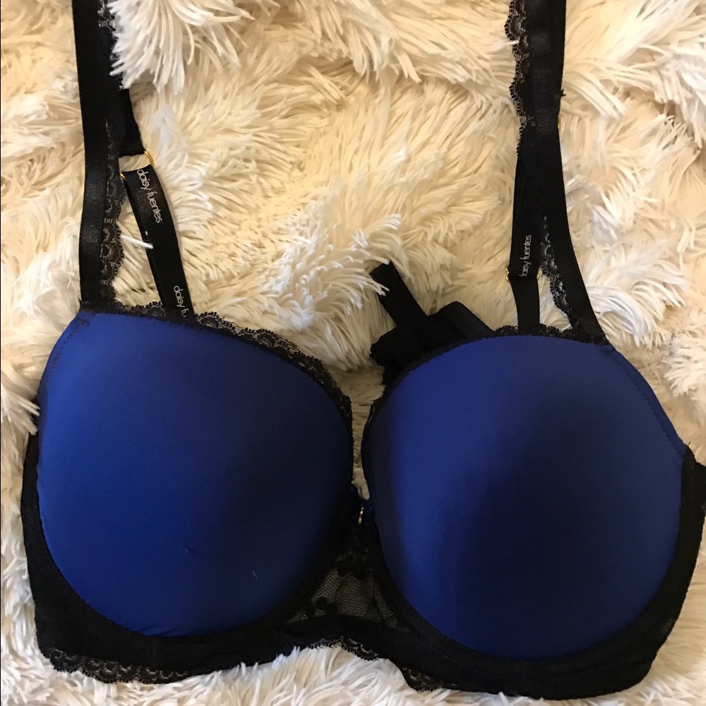 Daisy Fuentes blue with black lace padded bra 40C